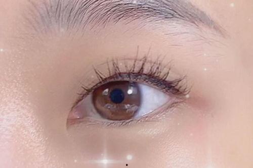 明星 睫毛长,揭秘睫毛增长的秘密武器