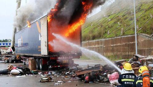 柳州快递爆料事件最新情况,真相大白，涉事企业回应！